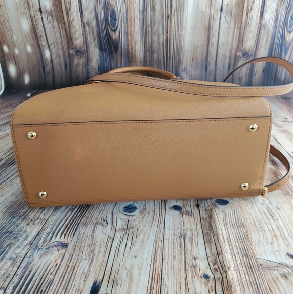 Michael Kors Sandrine Satchel - Picture 4 of 14